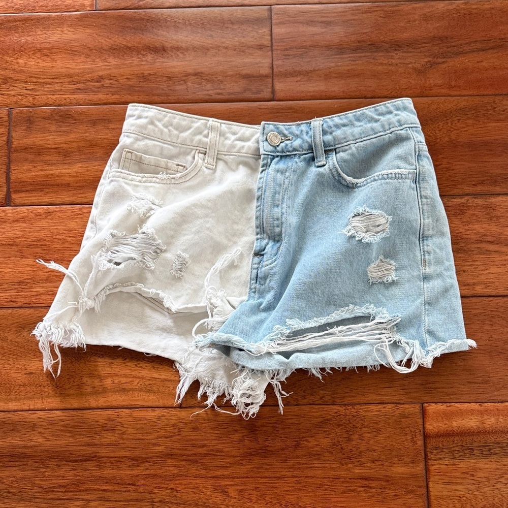Vervet Distressed Denim Shorts Duo in White and Light Blue Size Small